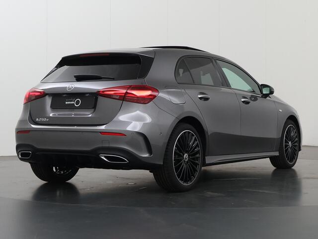 Mercedes-Benz A-KLASSE 250e Business Solution AMG | Panoramaschuifdak | Nightpakket | 19 inch AMG-velgen