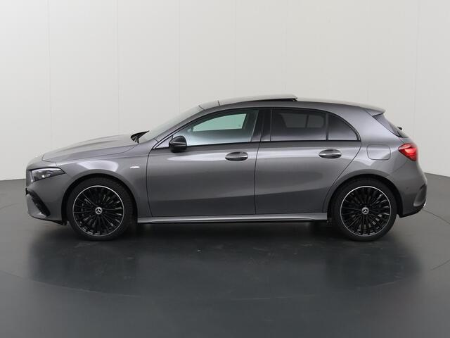 Mercedes-Benz A-KLASSE 250e Business Solution AMG | Panoramaschuifdak | Nightpakket | 19 inch AMG-velgen