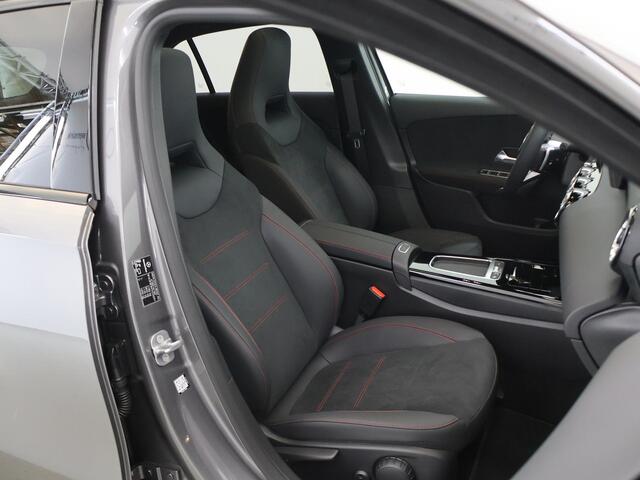 Mercedes-Benz A-KLASSE 250e Business Solution AMG | Panoramaschuifdak | Nightpakket | 19 inch AMG-velgen