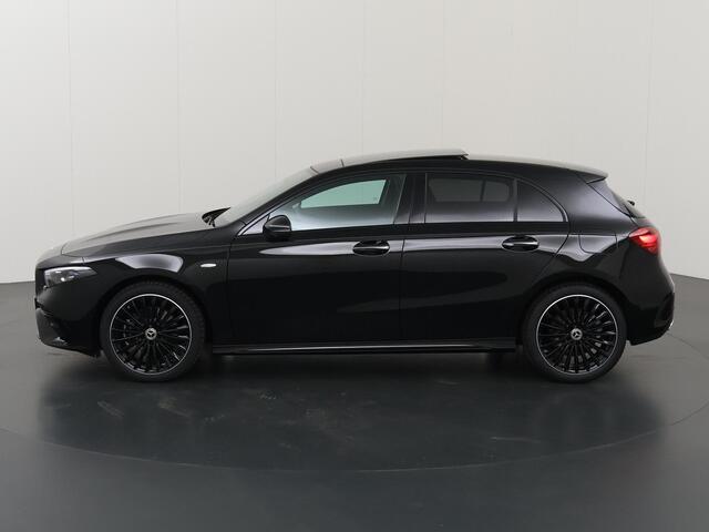Mercedes-Benz A-KLASSE 250e Business Solution AMG | Panoramaschuifdak | Night | 360°-camera | Stoelverwarming voor |