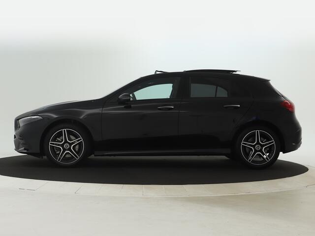 Mercedes-Benz A-KLASSE 250 e Star Edition AMG Line | Nightpakket | Parkeerpakket met achteruitrijcamera | KEYLESS GO | Dodehoekassistent | Antidiefstalpakket URBAN GUARD PLUS | Sfeerverlichting | Verwarmde stoelen vooraan |