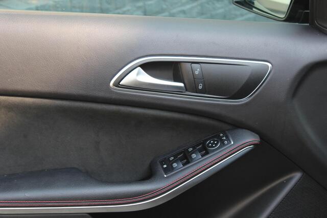 Mercedes-Benz A-KLASSE 180 Sport Edition AMG Pack, Night Pack, Panoramadak, PDC incl Camera, Klima, Winterpack. 1e eigenaar