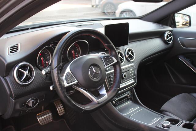 Mercedes-Benz A-KLASSE 180 Sport Edition AMG Pack, Night Pack, Panoramadak, PDC incl Camera, Klima, Winterpack. 1e eigenaar