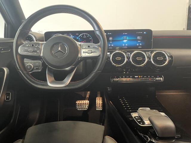 Mercedes-Benz A-KLASSE 200 Business Solution | Camera | Sfeerverlichting | Wide Screen |