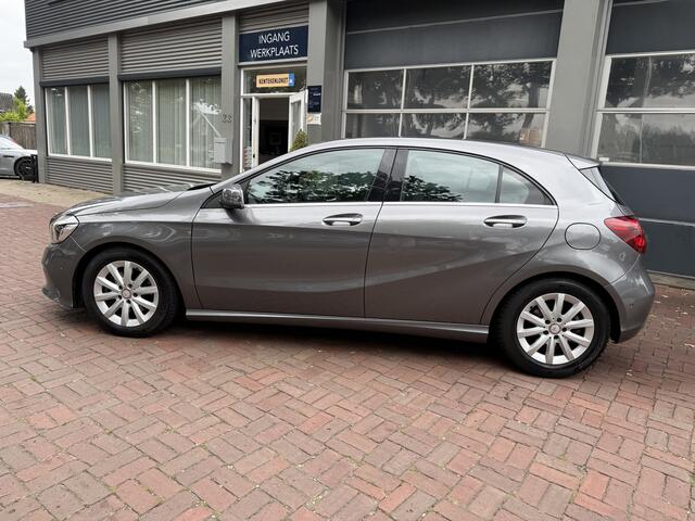 Mercedes-Benz A-KLASSE 180 Business Solution Automaat,Cruise,Camera,16Inch 123Pk Bj 2017 Dealer onderhouden