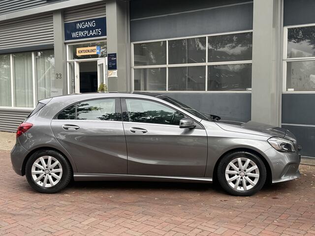 Mercedes-Benz A-KLASSE 180 Business Solution Automaat,Cruise,Camera,16Inch 123Pk Bj 2017 Dealer onderhouden