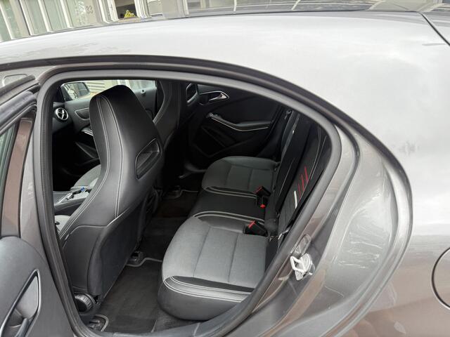 Mercedes-Benz A-KLASSE 180 Business Solution Automaat,Cruise,Camera,16Inch 123Pk Bj 2017 Dealer onderhouden
