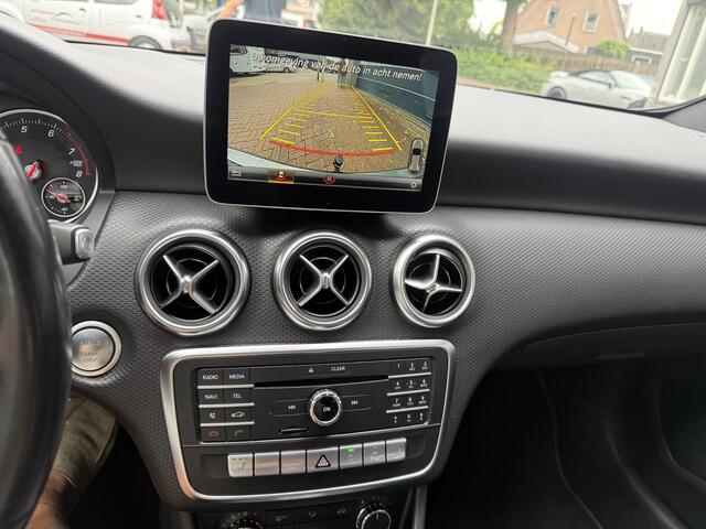 Mercedes-Benz A-KLASSE 180 Business Solution Automaat,Cruise,Camera,16Inch 123Pk Bj 2017 Dealer onderhouden