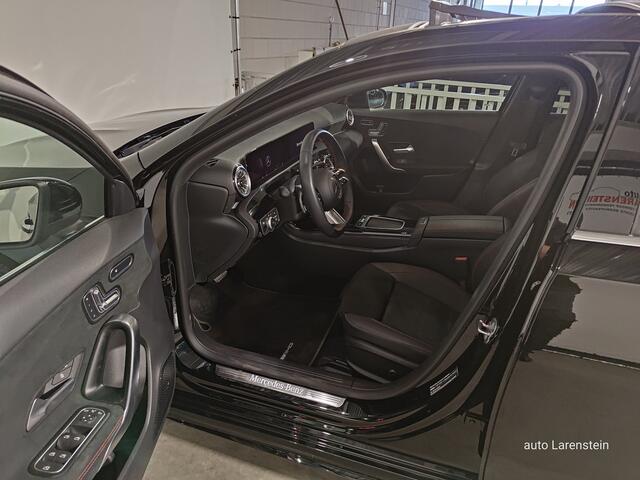 Mercedes-Benz A-KLASSE 200 164pk AMG Line Premium Plus Edition DCT 120kw Panoramadak