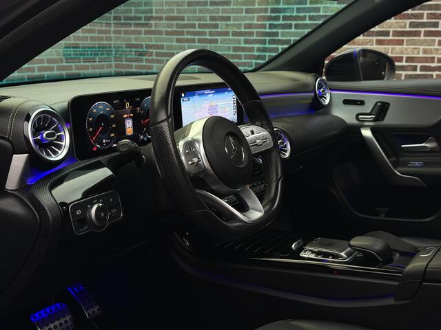Mercedes-Benz A-KLASSE 200 Advantage AMG Panorama Sfeer Trekhaak Stoelvrwm