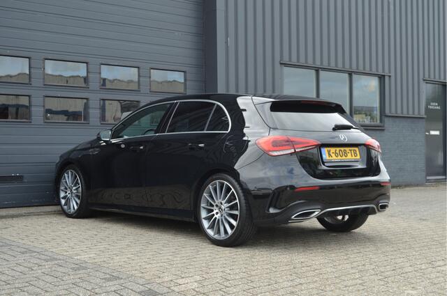 Mercedes-Benz A-KLASSE 180 Business Solution AMG | CAMERA | SFEERVERLICHTING |