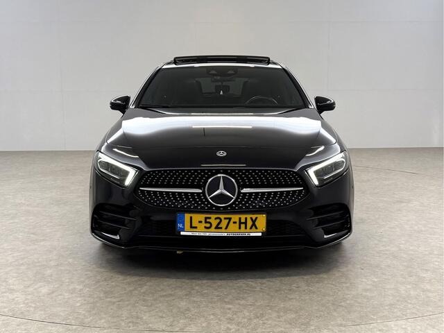 Mercedes-Benz A-KLASSE 180 Business Solution AMG Pano Sfeerverl. Virtual LED Clima Cruise Carplay Navi PDC 18"LMV