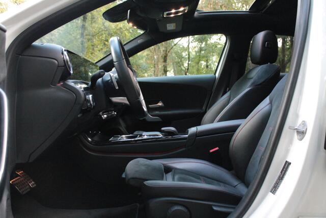 Mercedes-Benz A-KLASSE 250 e | Pano | Ambient | Widescreen