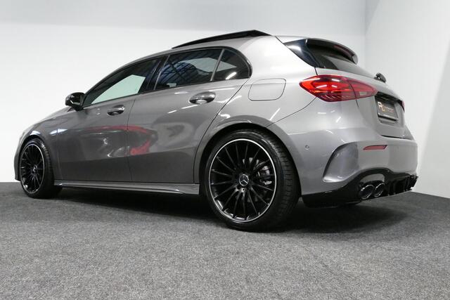 Mercedes-Benz A-KLASSE 200 AMG Line / Facelift / A45 AMG Diffuser / Panamericana Grill / Panoramadak / Elektr. verstelbare voorstoelen + memory / Ambienteverlichting / Apple Carplay - Andriod Auto / Adaptief onderstel AMG / Head-up display / Rondomzicht camera / Multibeam LED /