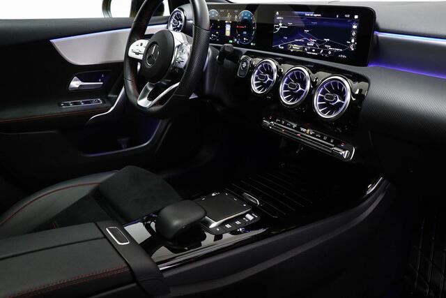 Mercedes-Benz A-KLASSE 250 e Luxury Line | PANORAMADAK | DAB | SFEERVERLICHTING | CAMERA | 19"