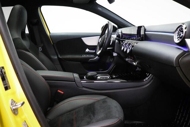 Mercedes-Benz A-KLASSE 250 e Luxury Line | PANORAMADAK | DAB | SFEERVERLICHTING | CAMERA | 19"