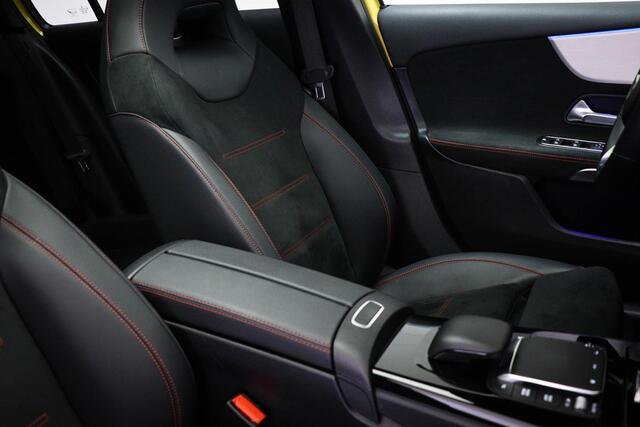 Mercedes-Benz A-KLASSE 250 e Luxury Line | PANORAMADAK | DAB | SFEERVERLICHTING | CAMERA | 19"