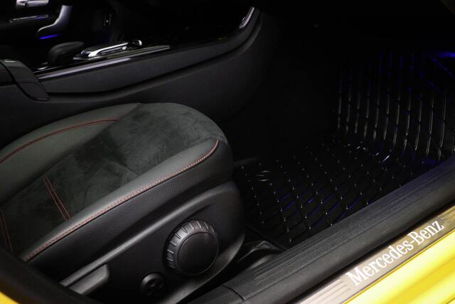 Mercedes-Benz A-KLASSE 250 e Luxury Line | PANORAMADAK | DAB | SFEERVERLICHTING | CAMERA | 19"