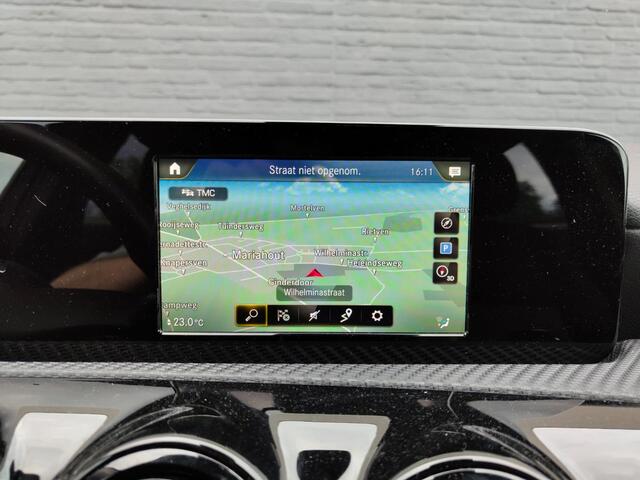Mercedes-Benz A-KLASSE 180 Sedan Navi Ecc Camera Cruise Control Pdc Keyless Stoelverwarming Regen-Lichtsensor Led Lmv Bluetooth