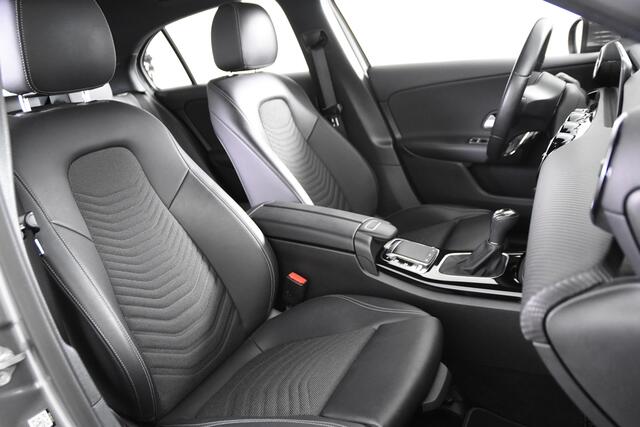 Mercedes-Benz A-KLASSE 180 Business Solution *1ste Eigenaar*Navigatie*Parkassist*