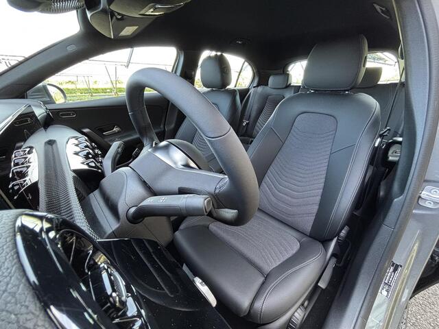 Mercedes-Benz A-KLASSE 250e Business Solution | Led Koplampen| Dodehoekassistent | Achteruitrijcamera| Apple carplay | Stoelverwarming |