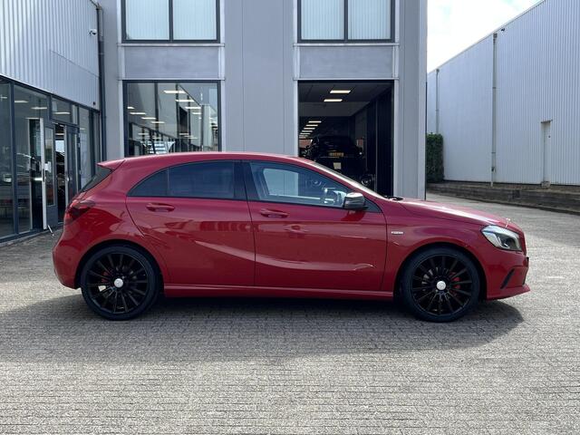Mercedes-Benz A-KLASSE 160 Ambition | NL Auto/Navi/PDC V+A/Airco/Cruise/19-inch Velgen met nieuwe banden