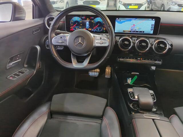 Mercedes-Benz A-KLASSE 200 Business Solution AMG Nap / Clima / Sportstoelen