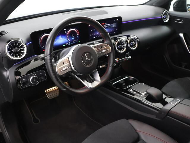 Mercedes-Benz A-KLASSE 250 e AMG Line | Night pakket | Apple carplay | Sfeerverlichting | Widescreen |