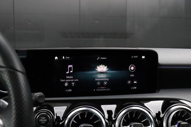 Mercedes-Benz A-KLASSE 180 AMG | LEDER | PANO-DAK | HEAD-UP | 360° CAMERA | CRUISE | NAVI |