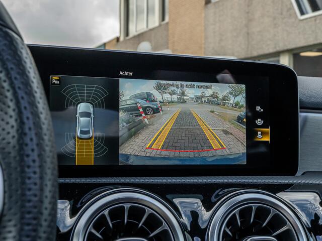 Mercedes-Benz A-KLASSE 180 Business Solution AMG PANO CAMERA HIGH PERF LED WIDESCREEN