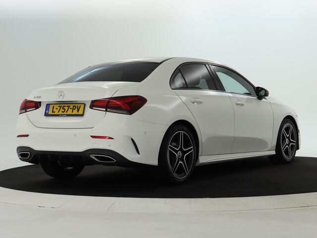 Mercedes-Benz A-KLASSE 180 AMG Limousine | NIGHT pakket | Sfeerverlichting | Spiegel pakket | Parkeer pakket + achter camera Inclusief 24 maanden MB Certified garantie voor Europa.