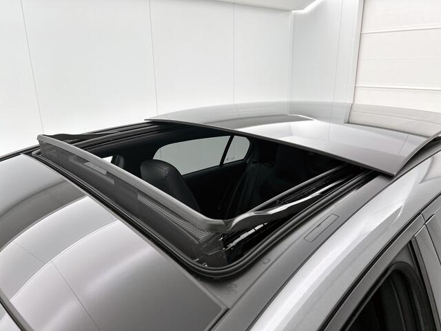 Mercedes-Benz A-KLASSE 180 Business Solution AMG | Nightpakket | Antidiefstalpakket URBAN GUARD PLUS | Panoramaschuifdak | Smartphone-integratie | MULTIBEAM LED | Stoelverwarming voor |