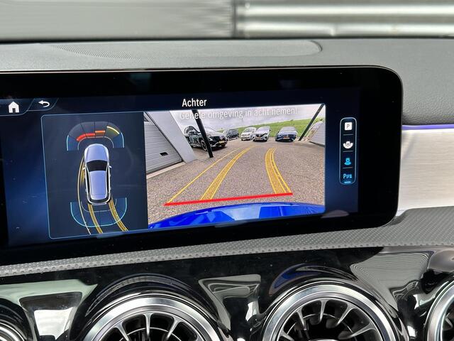 Mercedes-Benz A-KLASSE 250 e AMG Line | Panoramadak | Night Pakket | Dodehoekassistent | MULTIBEAM LED Koplampen | Sfeerverlichting | Stoelverwarming | Achteruitrijcamera | Elektrisch Inklapbare Buitenspiegels