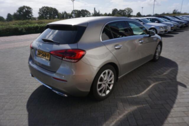 Mercedes-Benz A-KLASSE 200 164PK PREMIUM ORIGINEEL NEDERLANDS CAMERA STOELVERWARMING ANDROID-APPLECARPLAY NAVI FULL LED KEYLESS CLIMA CRUISE PDC V+A LMV BLUETOOTH ENZ...