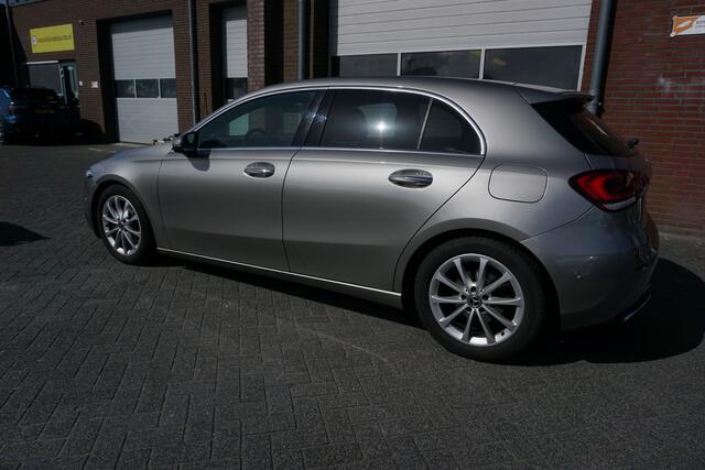 Mercedes-Benz A-KLASSE 200 164PK PREMIUM ORIGINEEL NEDERLANDS CAMERA STOELVERWARMING ANDROID-APPLECARPLAY NAVI FULL LED KEYLESS CLIMA CRUISE PDC V+A LMV BLUETOOTH ENZ...