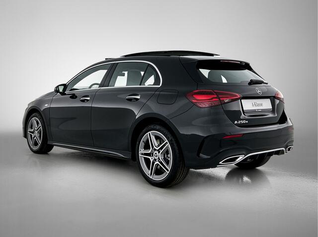 Mercedes-Benz A-KLASSE 250 e Business Solution AMG | Parkeerpakket met achteruitrijcamera | KEYLESS GO | MULTIBEAM LED | Sfeerverlichting | Extra USB-poorten | Stoelverwarming voor | Licht- en zicht pakket |