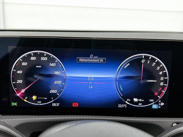 Mercedes-Benz A-KLASSE 250 e Business Solution AMG | Trekhaak | Nightpakket | Multibeam LED | Stoelverwarming voor | Panoramaschuifdak | Smartphone-integratie |