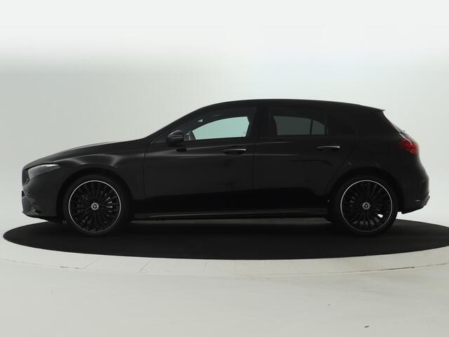 Mercedes-Benz A-KLASSE 250 e AMG Plug-In Hybride | AMG Line Advanced Plus | Night Pakket | Trekhaak | Sfeerverlichting | Stuur en Stoelverwarming | Inclusief 24 maanden MB Certified garantie voor Europa.