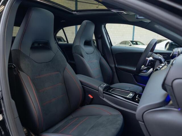 Mercedes-Benz A-KLASSE Hatchback 250 e Business Solution AMG Panorama dak