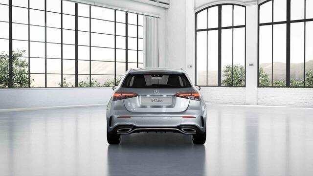Mercedes-Benz A-KLASSE 180 Business Solution AMG | Panoramaschuifdak | Achteruitrijcamera | Nightpakket | MULTIBEAM LED | Stoelverwarming |