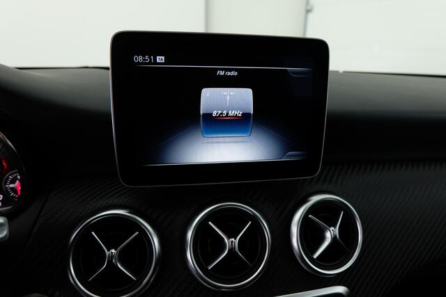 Mercedes-Benz A-KLASSE 180 Business Solution AMG Upgrade Edition | orig. NED | CAMERA | STOELVERW. | CLIMA |