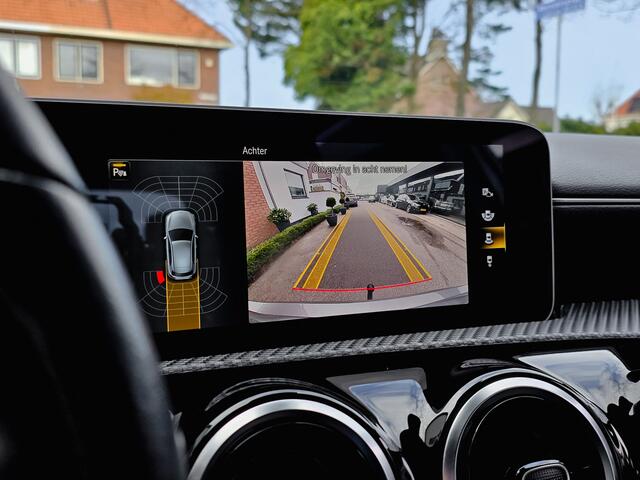 Mercedes-Benz A-KLASSE 180D LIMITED AUTOM SPORTLEDER NAVI CAMERA 17 INCH AMG-LMV PDC