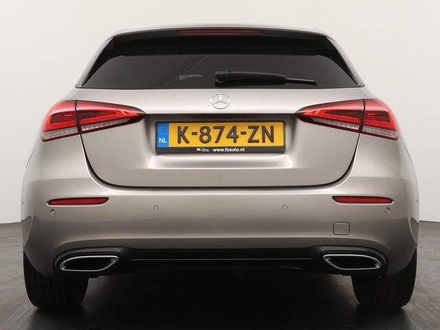 Mercedes-Benz A-KLASSE 250 Premium Plus - Navigatie - Climate Control - Parkeerassistent