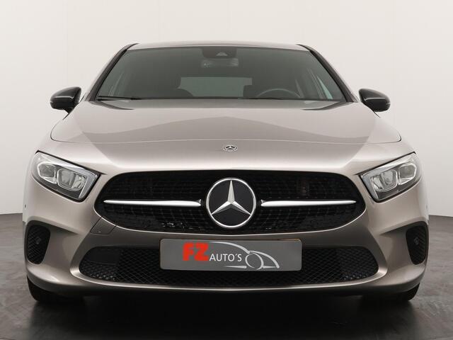 Mercedes-Benz A-KLASSE 250 Premium Plus - Navigatie - Climate Control - Parkeerassistent