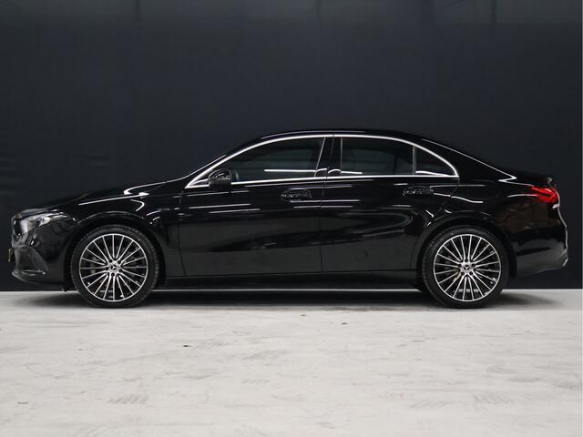 Mercedes-Benz A-KLASSE 250 e Business Solution Luxury Limited [SFEERVERLICHTING, CAMERA, VOL LEDER, PDC V+A, STOELVERWARMING, BLUETOOTH, CRUISE, CLIMATE, NIEUWSTAAT]