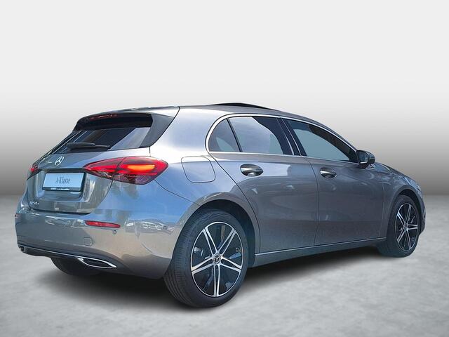 Mercedes-Benz A-KLASSE 250 e Luxury Line | Panoramadak | Dodehoekassistent