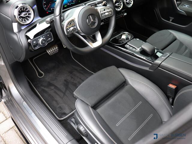 Mercedes-Benz A-KLASSE 250 e AMG | 8G Aut | Night | Ambiente Light | Elektr. Pano | MBUX High End | Apple Car Play/Android Auto |