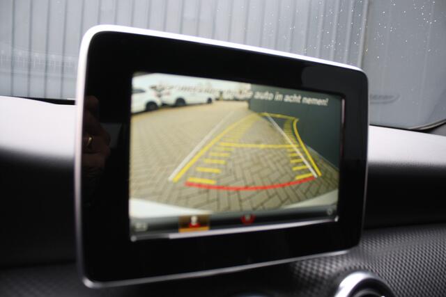 Mercedes-Benz A-KLASSE 180 d Business Solution AMG AUTOMAAT - NAVIGATIE - CAMERA - LED