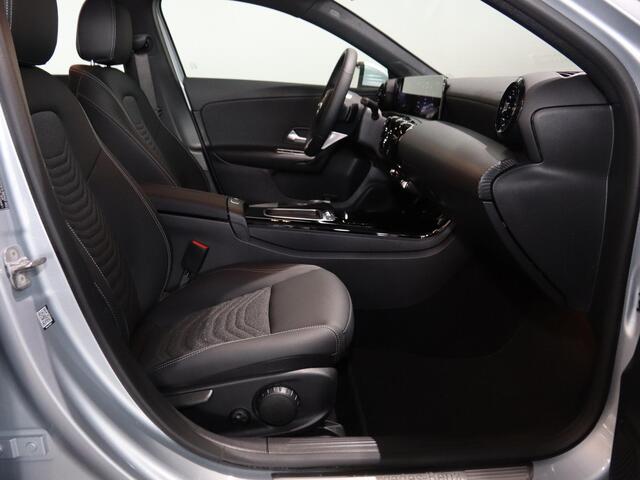 Mercedes-Benz A-KLASSE 180 Star Edition | Digitaal display | Achteruitrijcamera | Led-koplampen