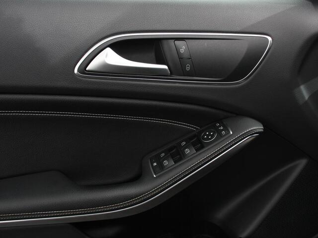 Mercedes-Benz A-KLASSE 180 Automaat Prestige | Navigatie | Climate control | Camera | Parkeer sensoren | Lichtmetalen velgen